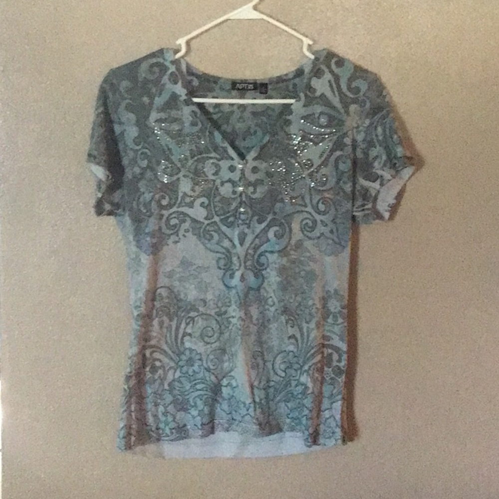 Woman’s Shirt